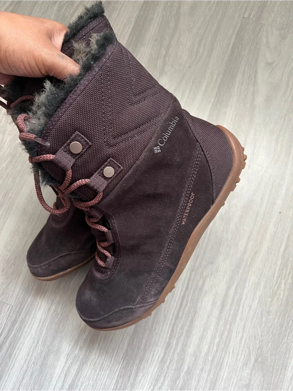 Columbia Waterproof Faux Fur Lace-Up Winter Snow Boots Women’s Size 10 Plum